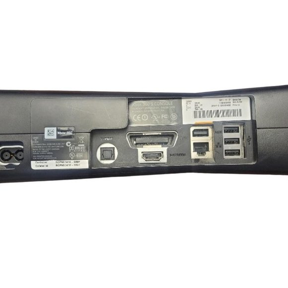 XBOX 360 S Console Model 1439 w/ Open Season Game - Picture 4 of 5